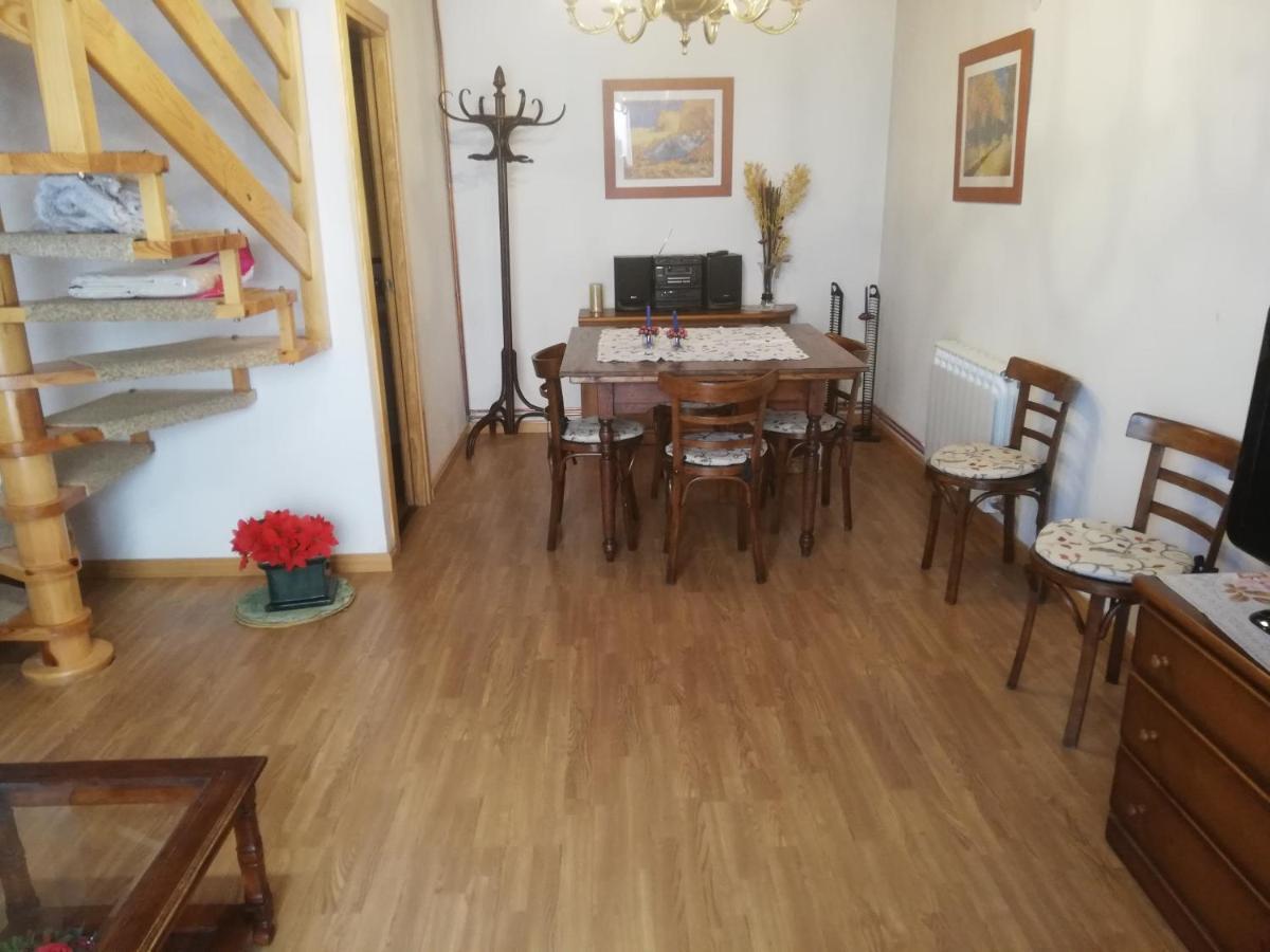 Villa Pequeno Adosado De Montana Con Terraza Villanova Esterno foto